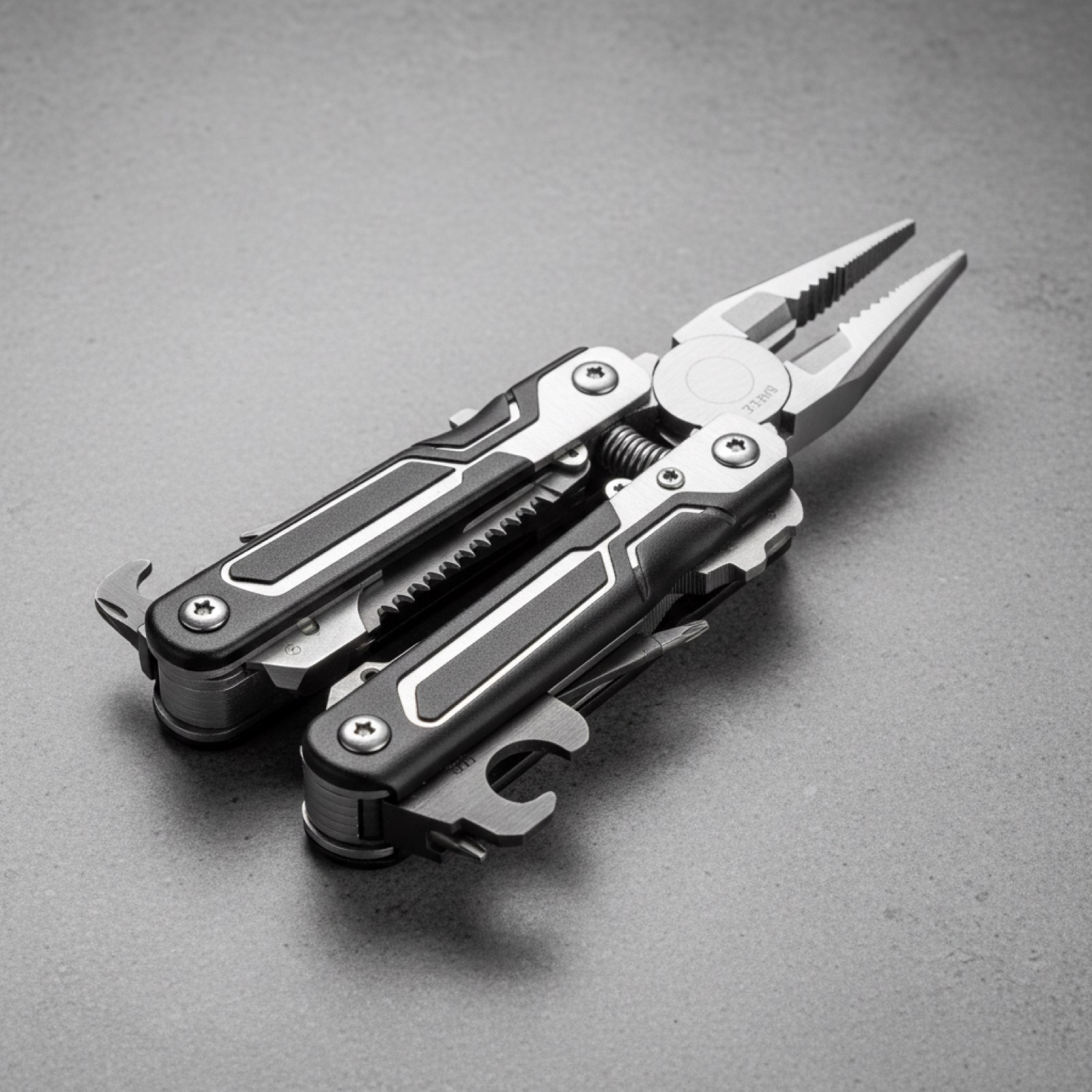 Pince Multifonction 18 Outils